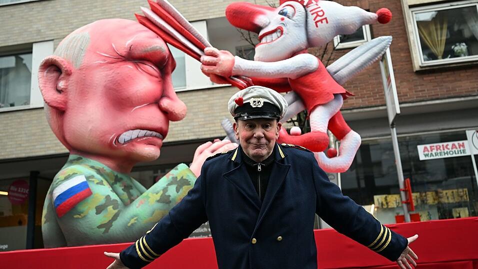 Moskaus Justiz macht dem deutschen Karnevalisten Jacques Tilly in Abwesenheit den Prozess wegen Beleidigung des russischen Präsidenten Wladimir Putin. (Archivbild) Moskaus Justiz macht dem deutschen Karnevalisten Jacques Tilly in Abwesenheit den Prozess wegen Beleidigung des russischen Präsidenten Wladimir Putin. (Archivbild)