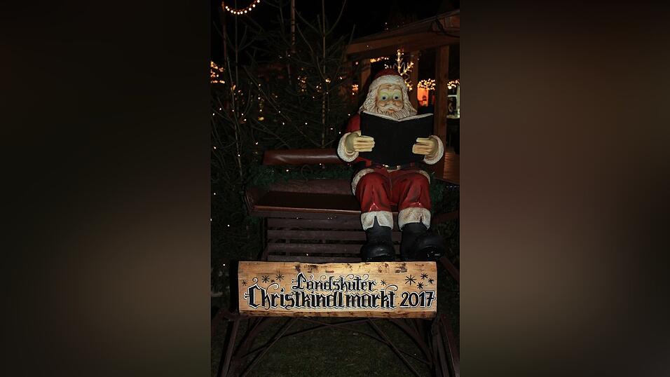 Am Donnerstagabend ist der Landshuter Christkindlmarkt eröffnet worden. Am Donnerstagabend ist der Landshuter Christkindlmarkt eröffnet worden.