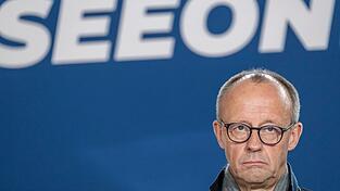 So richtigen Grund zur Freude hat Merz derzeit nicht. Innen- wie außenpolitisch stehen er und seine Bundesregierung vor gewaltig großen Herausforderungen. So richtigen Grund zur Freude hat Merz derzeit nicht. Innen- wie außenpolitisch stehen er und seine Bundesregierung vor gewaltig großen Herausforderungen.