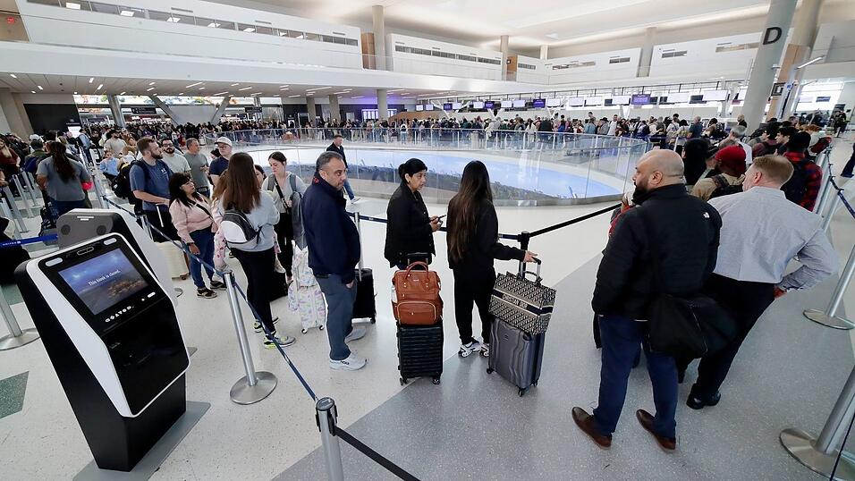 An US-Flugh&auml;fen gibt es derzeit lange Wartezeiten (Archivbild).