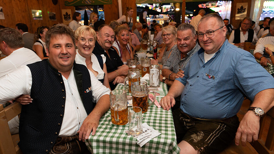 Die Partybilder vom Samstag, 17. August, aus dem Festzelt Weckmann. Die Partybilder vom Samstag, 17. August, aus dem Festzelt Weckmann.