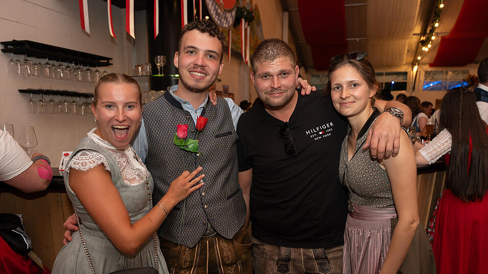 Die Partybilder vom Freitag, 11. August 2023, aus dem Festzelt Greindl. Die Partybilder vom Freitag, 11. August 2023, aus dem Festzelt Greindl.