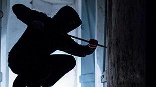 In der Nacht von Montag auf Dienstag wurde in eine Passauer Apotheke eingebrochen. (Symbolbild) In der Nacht von Montag auf Dienstag wurde in eine Passauer Apotheke eingebrochen. (Symbolbild)