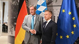 Ungarn und Bayern wollen nach dem Wahlsieg von Peter Magyar an die frühere Freundschaft anknüpfen. In den vergangenen Jahren war das Verhältnis eingefroren. Ungarn und Bayern wollen nach dem Wahlsieg von Peter Magyar an die frühere Freundschaft anknüpfen. In den vergangenen Jahren war das Verhältnis eingefroren.