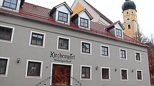 Der Kirchenwirt in Schierling ist ab sofort geschlossen. Der Hotelbetrieb läuft aber weiter.