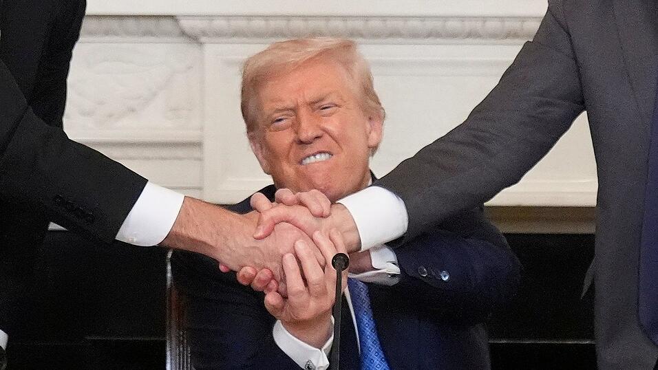 US-Präsident Donald Trump brüstet sich immer wieder, schon mehrere Kriege und große Konflikte beendet zu haben. (Archivbild) US-Präsident Donald Trump brüstet sich immer wieder, schon mehrere Kriege und große Konflikte beendet zu haben. (Archivbild)