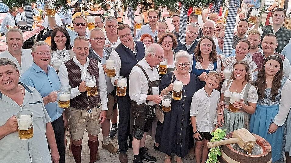 Die Ehrengäste freuen sich auf schöne Festtage in der Rosenau.