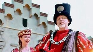 Nach 40 Jahren auf der Bühne hat Sandro Bauer seinen Abschied verkündet. Wer folgt dem Bürgermeister als Chamerauer? Nach 40 Jahren auf der Bühne hat Sandro Bauer seinen Abschied verkündet. Wer folgt dem Bürgermeister als Chamerauer?