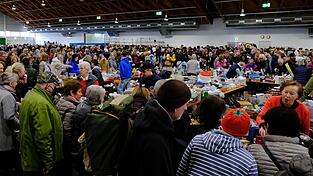 Da wird gesucht und gefunden, gefeilscht und gehamstert: Lions-Tr&ouml;delmarkt.