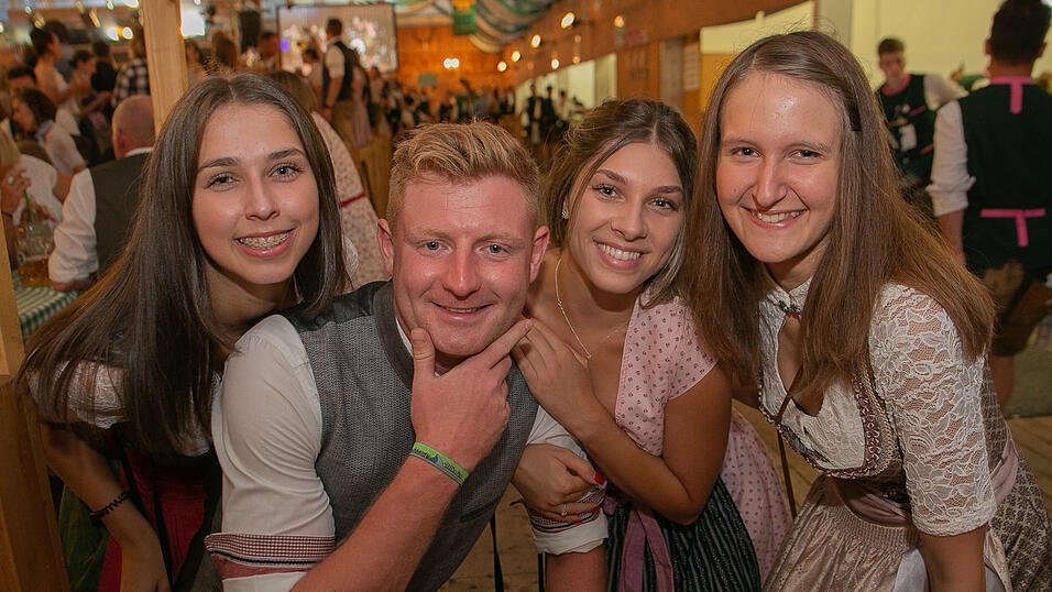 Die Partybilder von Freitag, 19. August 2022, aus dem Festzelt Weckmann.
