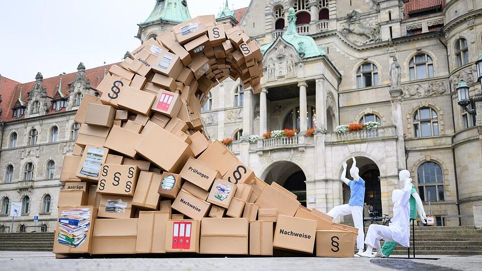 Viele Branchen klagen über bürokratischen Aufwand. (Archivbild)