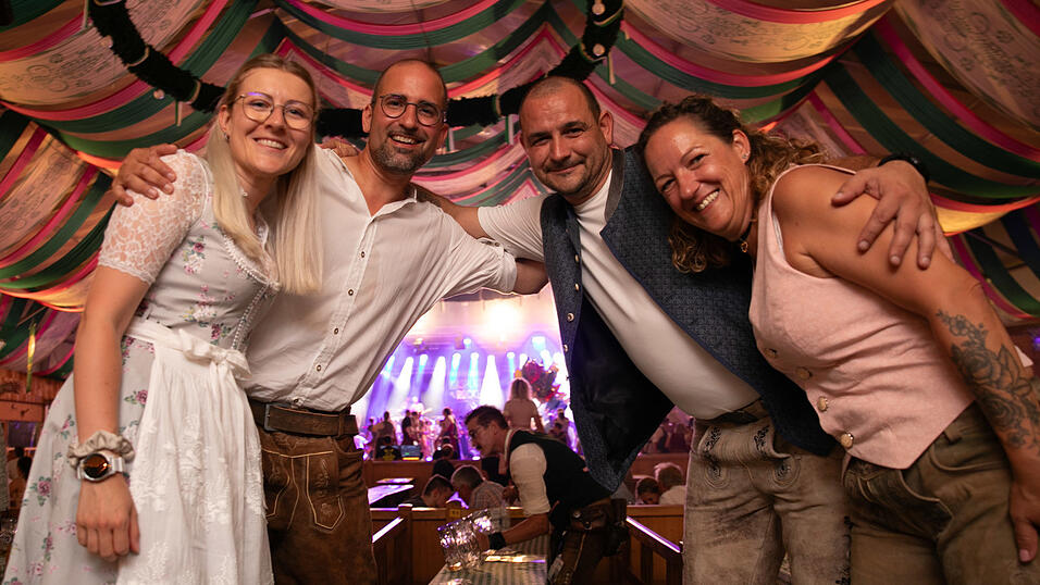 Die Partybilder vom Mittwoch, 13. August, aus dem Festzelt Weckmann. Die Partybilder vom Mittwoch, 13. August, aus dem Festzelt Weckmann.