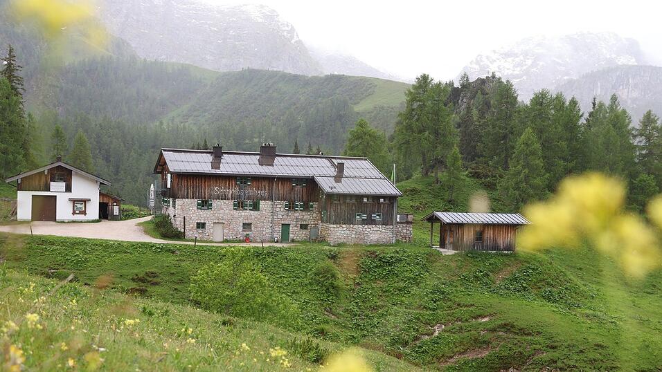 Das Schneibsteinhaus liegt malerisch auf 1.670 Metern im Nationalpark Berchtesgaden. Das Schneibsteinhaus liegt malerisch auf 1.670 Metern im Nationalpark Berchtesgaden.