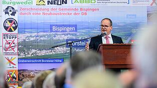 Grant Hendrik Tonne (SPD), Minister für Wirtschaft, Verkehr und Bauen von Niedersachsen, spricht beim «Heidegipfel» zu dem die Bürgerinitiativen Pro-Alpha-E und der Projektbeirat Alpha-E eingeladen haben.