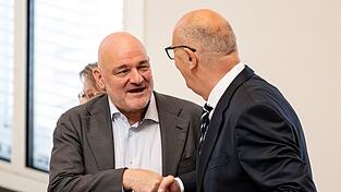 Die SPD/BSW-Koalition mit Ministerpräsident Dietmar Woidke (SPD) und Vize-Regierungschef Robert Crumbach (BSW) berät über zwei in der BSW-Fraktion umstrittene Medienstaatsverträge (Archivbild). Die SPD/BSW-Koalition mit Ministerpräsident Dietmar Woidke (SPD) und Vize-Regierungschef Robert Crumbach (BSW) berät über zwei in der BSW-Fraktion umstrittene Medienstaatsverträge (Archivbild).