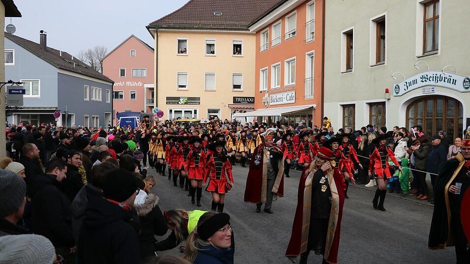 Beim Bogener Faschingsumzug war einiges geboten.