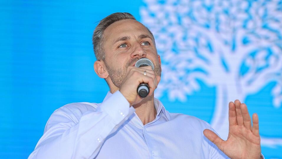 Die AfD f&uuml;hrt mit ihrem Spitzenkandidaten Ulrich Siegmund in Umfragen. (Archivbild)