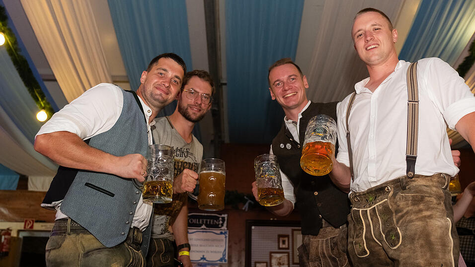 Die Partybilder vom Montag, 14. August 2023, aus dem Festzelt Wenisch. Die Partybilder vom Montag, 14. August 2023, aus dem Festzelt Wenisch.