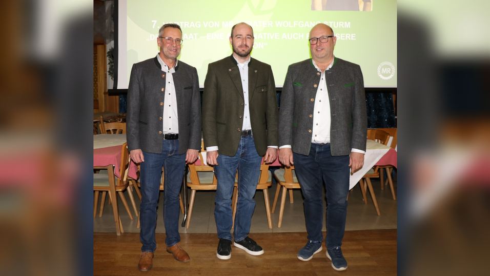 Gesch&auml;ftsf&uuml;hrer Robert Huf, Referent Wolfgang Sturm und MR-Vorsitzender Thomas Weigl.