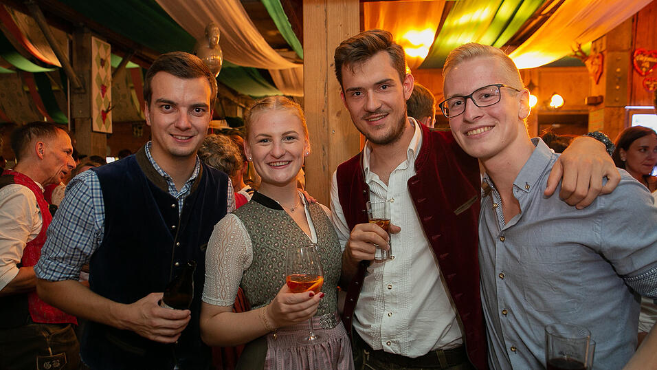 Die Partybilder von Sonntag, 21. August 2022, aus dem Festzelt Weckmann. 