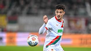 Dimitrios Giannoulis vom FC Augsburg zieht es zurück in seine Heimat Griechenland. (Archivbild) Dimitrios Giannoulis vom FC Augsburg zieht es zurück in seine Heimat Griechenland. (Archivbild)