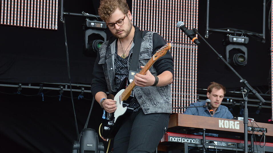 Das war am zweiten Tag des Pfings-Open-Airs in Salching auf dem Festivalgelände los. (Fotos: Florian Wende) Das war am zweiten Tag des Pfings-Open-Airs in Salching auf dem Festivalgelände los. (Fotos: Florian Wende)