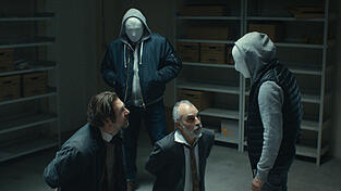 Die belgisch-deutsche Serie '24 Hours - Two Sides of Crime' beleuchtet eine Geiselnahme aus zwei Perspektiven. Die belgisch-deutsche Serie '24 Hours - Two Sides of Crime' beleuchtet eine Geiselnahme aus zwei Perspektiven.
