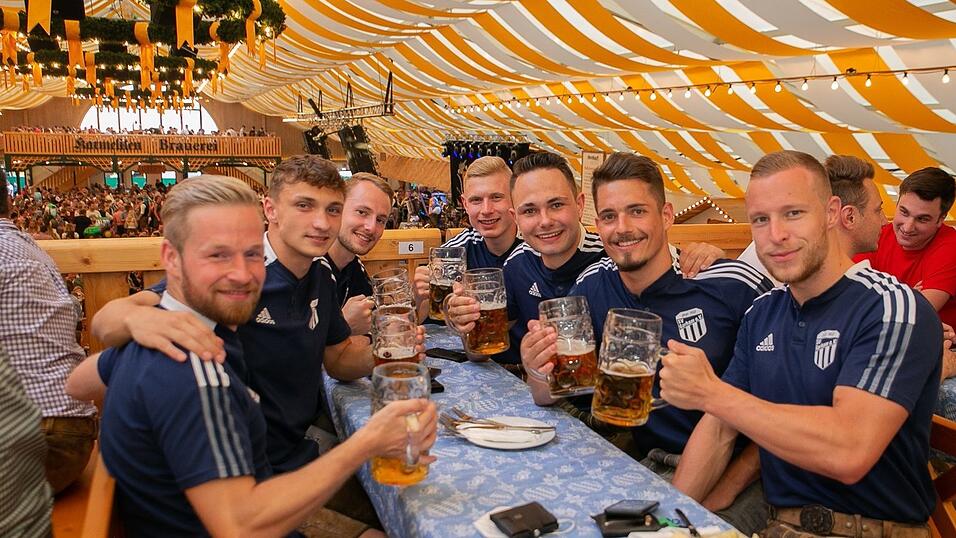 Die Partybilder vom Samstag, 13. August 2022, aus dem Festzelt Nothaft.