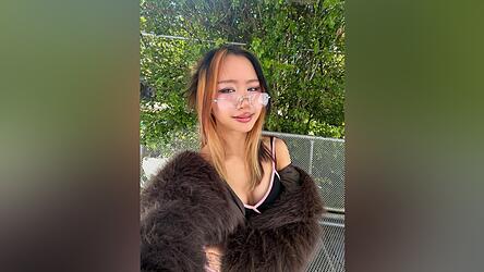 Ob in der Öffentlichkeit oder in den sozialen Medien: Mai Linh bringt K-Pop nach München und feiert damit großen Erfolg. Ob in der Öffentlichkeit oder in den sozialen Medien: Mai Linh bringt K-Pop nach München und feiert damit großen Erfolg.