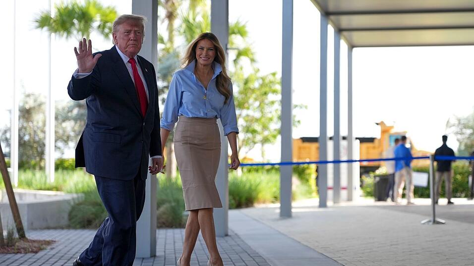 Er gab seine Stimme in Florida ab. Er gab seine Stimme in Florida ab.