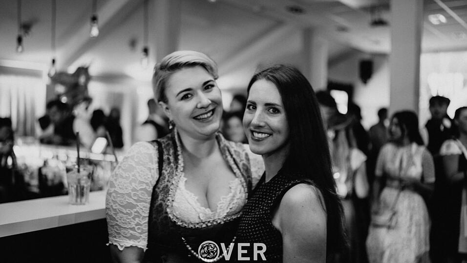 Auch am zweiten Volksfestfreitag schauten viele G&auml;ste im Overtime vorbei.