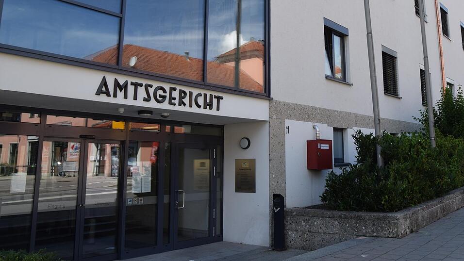 Am Amtsgericht Straubing ist ein 47-J&auml;hriger zu einer Freiheitsstrafe verurteilt worden. Das Urteil ist noch nicht rechtskr&auml;ftig.