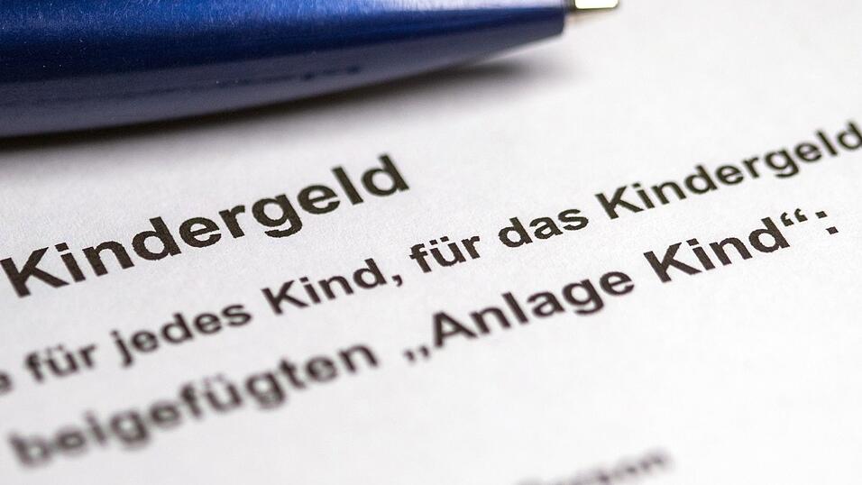 Viele Familien sollen diesen Antrag bald nicht mehr ben&ouml;tigen. (Archivbild)