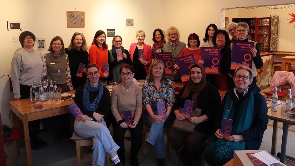 Das B&uuml;ndnis will mit seinen Veranstaltungen auch das Bewusstsein in der Bev&ouml;lkerung f&uuml;r die Probleme von Frauen sch&auml;rfen.