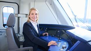 Evelyn Palla war nicht nur Vorständin für den Regionalverkehr, sondern hat auch den Lokführerschein gemacht.