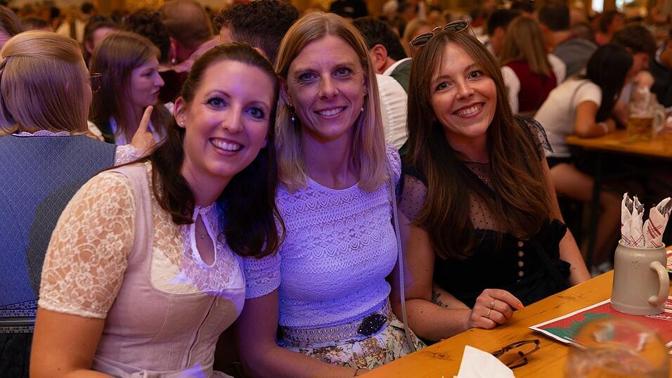 Die Partybilder vom Samstag, 8. August, aus dem Festzelt Krönner. Die Partybilder vom Samstag, 8. August, aus dem Festzelt Krönner.