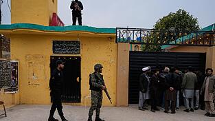 Die Sorge vor einer noch höheren Opferzahl war angesichts der vielen Verwundeten hoch. Die Sorge vor einer noch höheren Opferzahl war angesichts der vielen Verwundeten hoch.