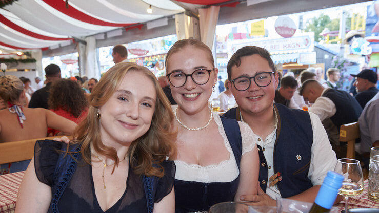 Die Partybilder vom Sonntag, 9. August, aus dem Festzelt Lechner. Die Partybilder vom Sonntag, 9. August, aus dem Festzelt Lechner.