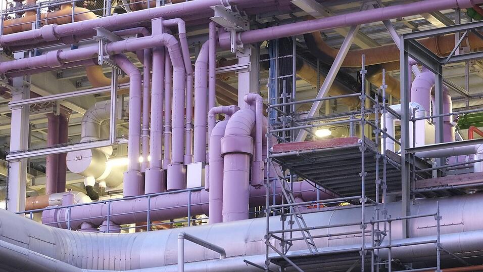Eine Anlage von Wacker Chemie - der Konzern hat ein schwieriges Jahr hinter sich. Eine Anlage von Wacker Chemie - der Konzern hat ein schwieriges Jahr hinter sich.