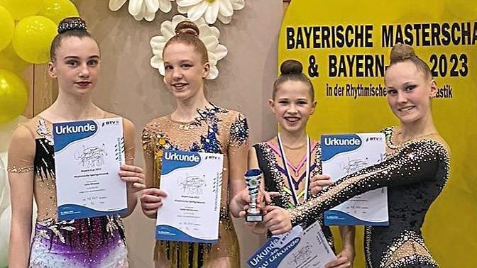 Die ASV-Gymnastinnen der Jugendwettkampfklasse: Lena Wistuba, Emilie Steinbrecher, Valentina Bauer und Emilia Maier (von links). Die ASV-Gymnastinnen der Jugendwettkampfklasse: Lena Wistuba, Emilie Steinbrecher, Valentina Bauer und Emilia Maier (von links).