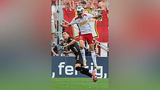 Der SSV Jahn Regensburg möchte im Kellerduell gegen Schweinfurt an die Intensität des DFB-Pokalspiels gegen Köln anknüpfen.