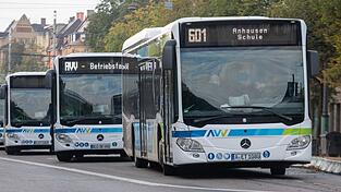 Mit Milliardeninvestitionen könnte laut einer neuen Studie das Bus- und Bahnangebot in Bayern überall deutlich verbessert werden. (Symbolbild)