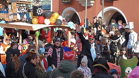 Die Stadt Mainburg unterstützt nach wie vor den Faschingszug und sichert 15.000 Gästen eine rauschende Party im Herzen der Stadt.