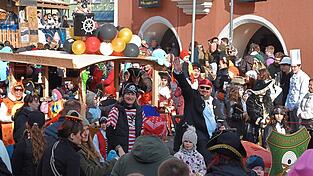 Die Stadt Mainburg unterstützt nach wie vor den Faschingszug und sichert 15.000 Gästen eine rauschende Party im Herzen der Stadt.