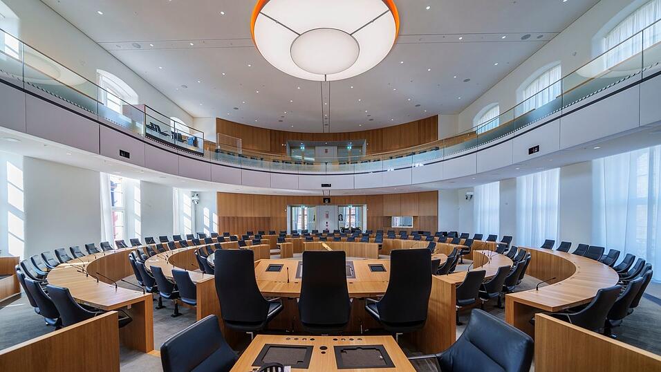 Umfrage deutet auf Kopf-an-Kopf-Rennen zwischen CDU und SPD hin. (Archivbild)