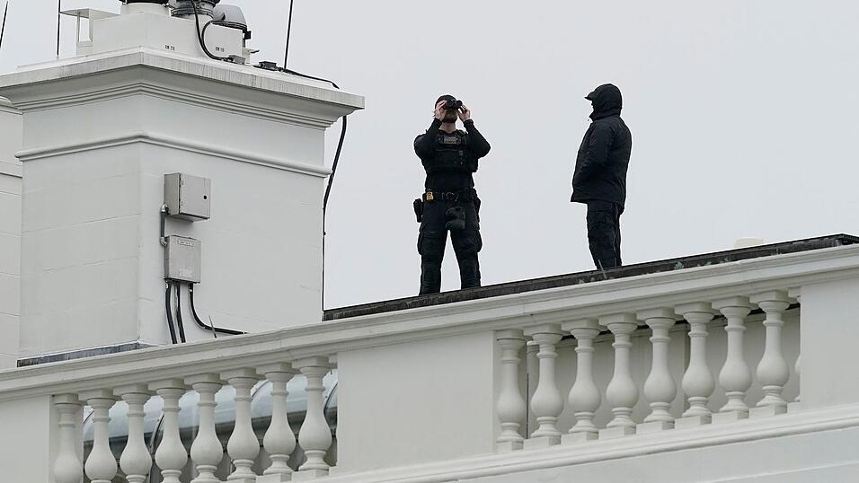 Der Secret Service reagierte. Der Secret Service reagierte.