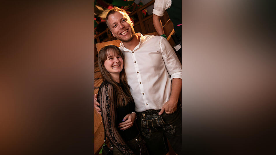 Die Partybilder vom Sonntag, 17. August, aus dem Festzelt Weckmann. Die Partybilder vom Sonntag, 17. August, aus dem Festzelt Weckmann.