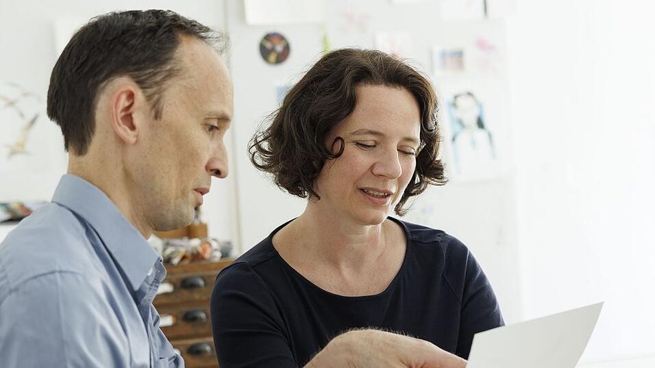 Florian Toperngpong und Gisela Goppel in ihrem Atelier in Regensburg. Florian Toperngpong und Gisela Goppel in ihrem Atelier in Regensburg.