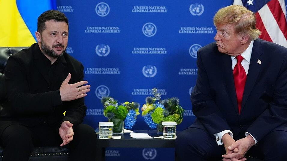 Die ukrainische Regierung stellt sich hinter Selenskyj. Zuvor hatte Trump einen neuen Pr&auml;sidenten gefordert. (Archivild)