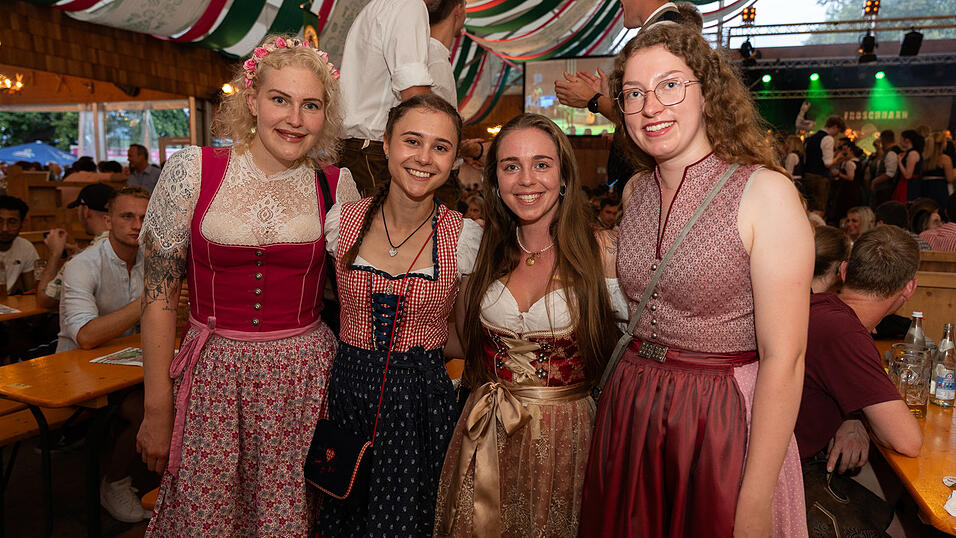 Die Partybilder vom Donnerstag, 17. August 2023, aus dem Festzelt Weckmann.